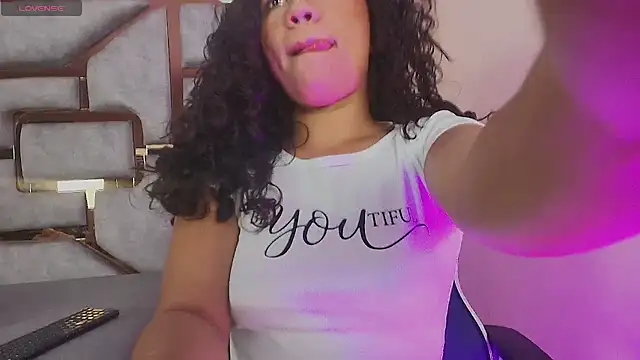 TamaraaHoneey Obrolan Langsung XXX