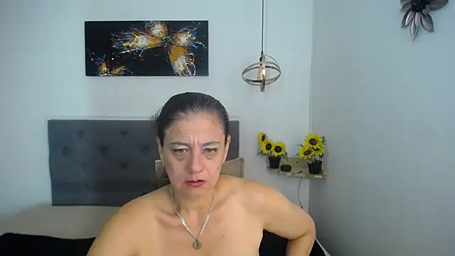 sasi_luna's Live XXX Chat