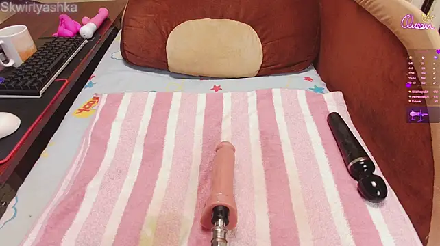 XXX chat uživo modela Skwirtyashka