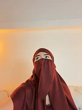 Aseel_thin Adlı Modelin Canlı XXX Sohbeti