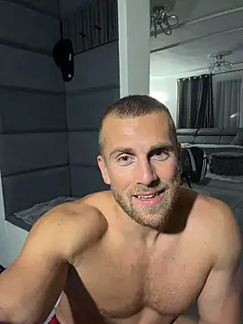 Онлайн чат XXX Johnytrain