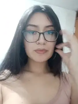 Kathi_04's Live XXX Chat