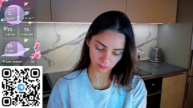 EmiliaZen Adlı Modelin Canlı XXX Sohbeti