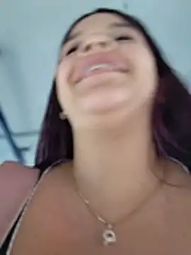 Chat XXX en directo de Layla-daring
