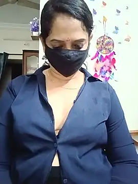 hasini199 Adlı Modelin Canlı XXX Sohbeti