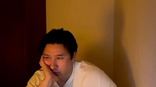 alo010's Live XXX Chat