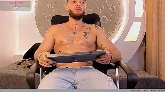 Czat XXX na żywo – Kiing_001
