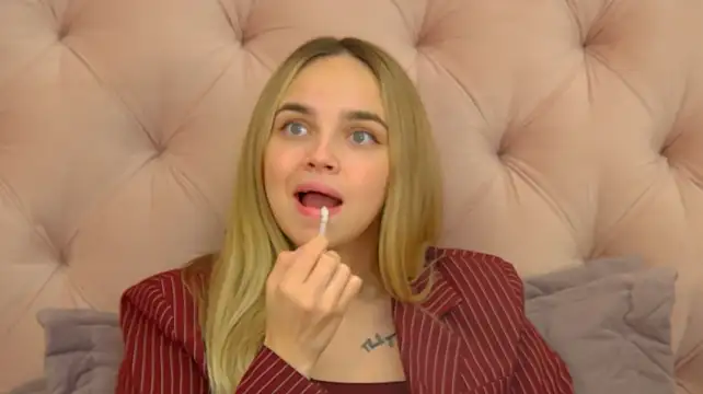 Chat +18 de AnitaVenture ao vivo