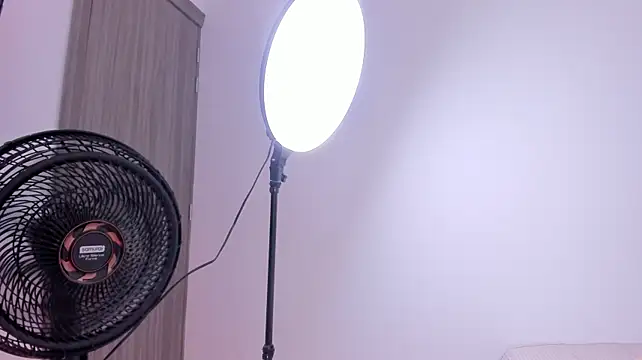 KendraBadgirl live XXX chat