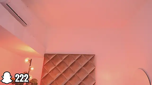malaia_hills' Live XXX Chat