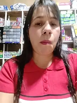 MIA-LARIOS – Naživo XXX chat