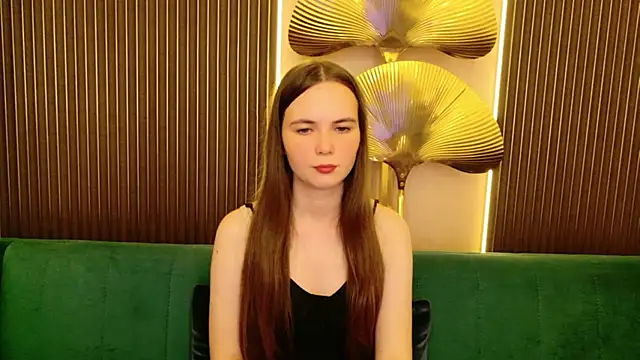 Thalia_Croft: онлайн-секс-чат