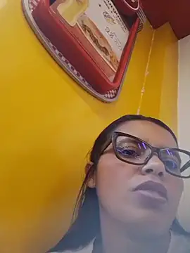 Chat XXX en directo de selena_foxy