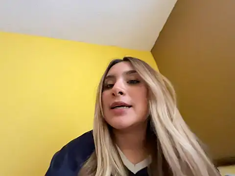 alyy_x লাইভ XXX চ্যাট