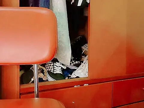 Chat XXX en directo de MojaditPussy