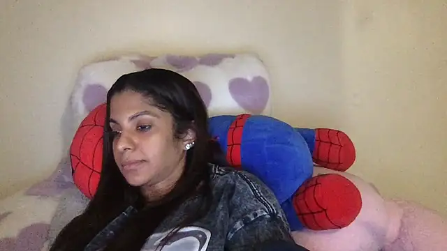 karlatiburcio's Live XXX Chat