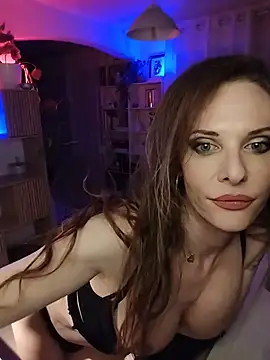 Chat +18 de Luna_Kitanna ao vivo