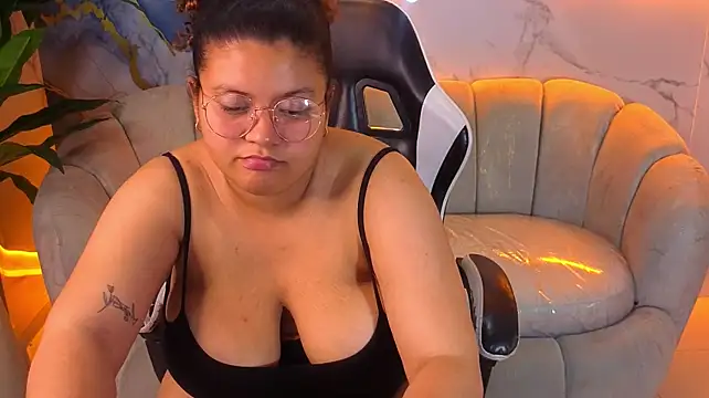 Chat +18 de Scarleett_Tx ao vivo