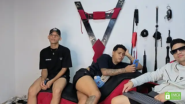 EliteBoysLive: απευθείας συνομιλία ΧΧΧ