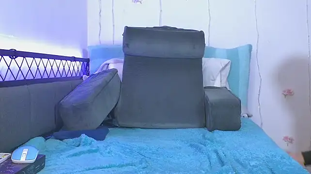 YoungSophie's Live XXX Chat