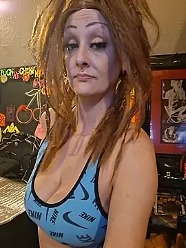 SplashhQueen420 élő XXX-chatje