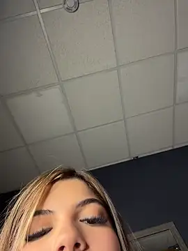 AngelBlushXXX 웹캠 쇼
