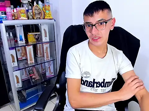 _snoppy_ Live XXX Chat