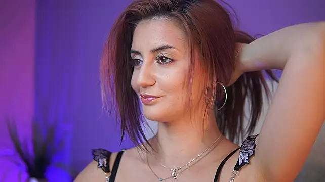 SabrinaHope Adlı Modelin Canlı XXX Sohbeti