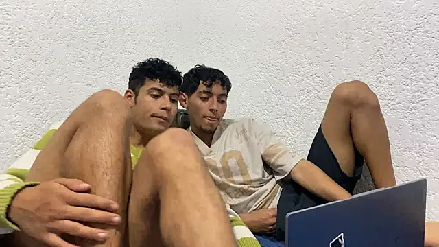 Chatroom XXX en direct de Angel_o_silva