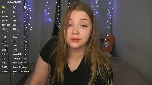 XXX chat uživo modela CuteSharloti