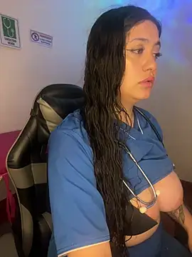 Amyy_1's Live XXX Chat