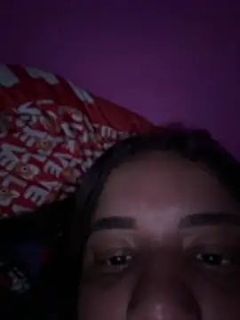 Chat +18 de julianabfgsilvaa80 ao vivo