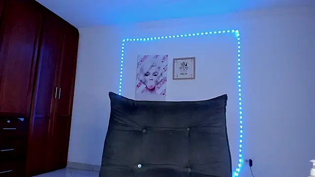 luna_dollie Obrolan Langsung XXX
