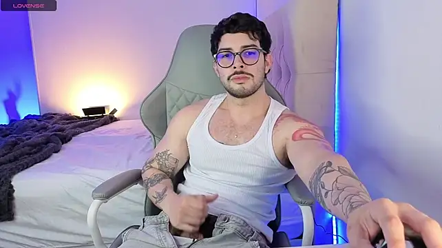 Chat +18 de zyann__ ao vivo