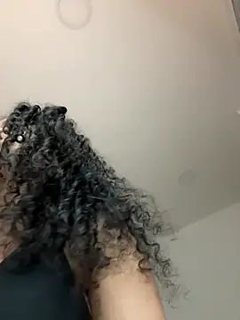 Chatroom XXX en direct de Curlyierr