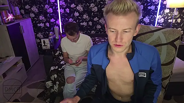 Vuitton Live XXX-Chat