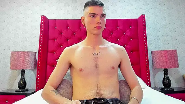 NickWild Adlı Modelin Canlı XXX Sohbeti