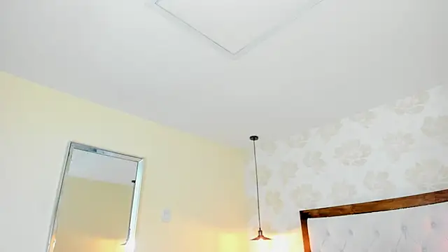 IRISCLARK1 XXX чат на живо