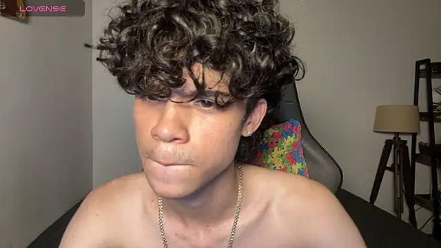 Chat XXX ao vivo de OopsAgain_