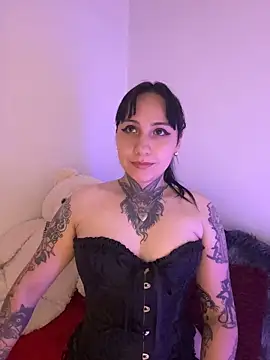 Chat XXX en directo de NyxNoire666