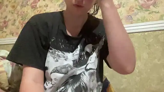 Aphr0ditee Obrolan Langsung XXX