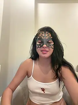 Meryy34 Adlı Modelin Canlı XXX Sohbeti