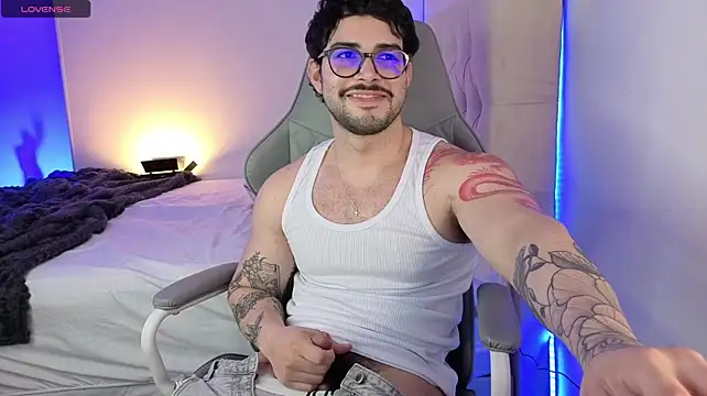 Онлайн чат XXX zyann__