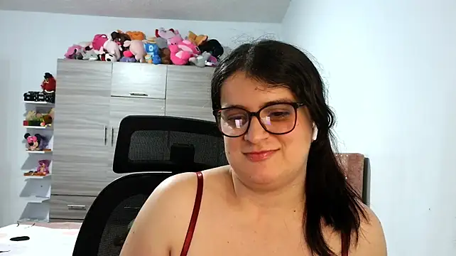 Chloe_Sanders 现场XXX聊天