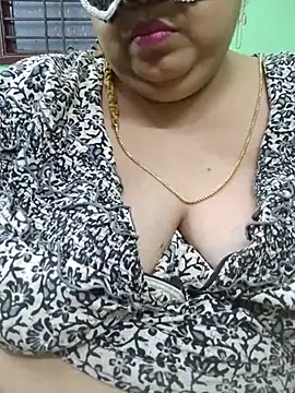 Tamil-mayasri's Live XXX Chat