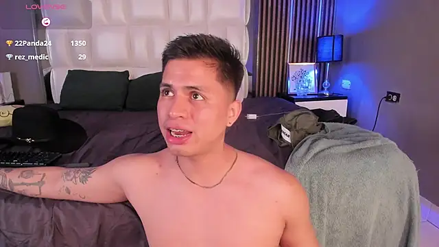 Niicky1_ élő XXX-chatje