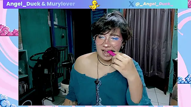 XXX chat uživo modela Angel_Duck