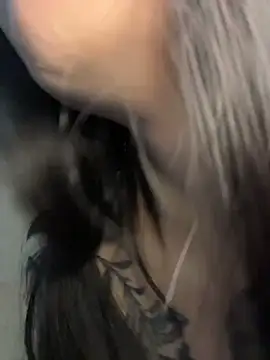 sukidaa Live XXX-Chat