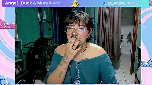 Chat +18 de Angel_Duck ao vivo
