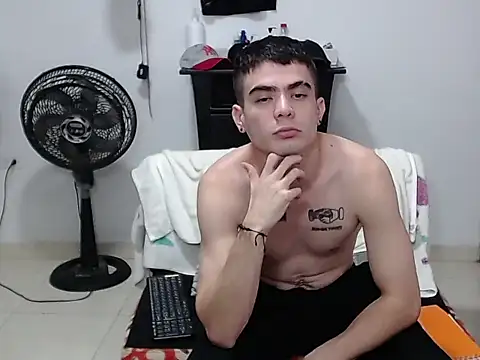 XXX chat uživo modela Zac_Efront